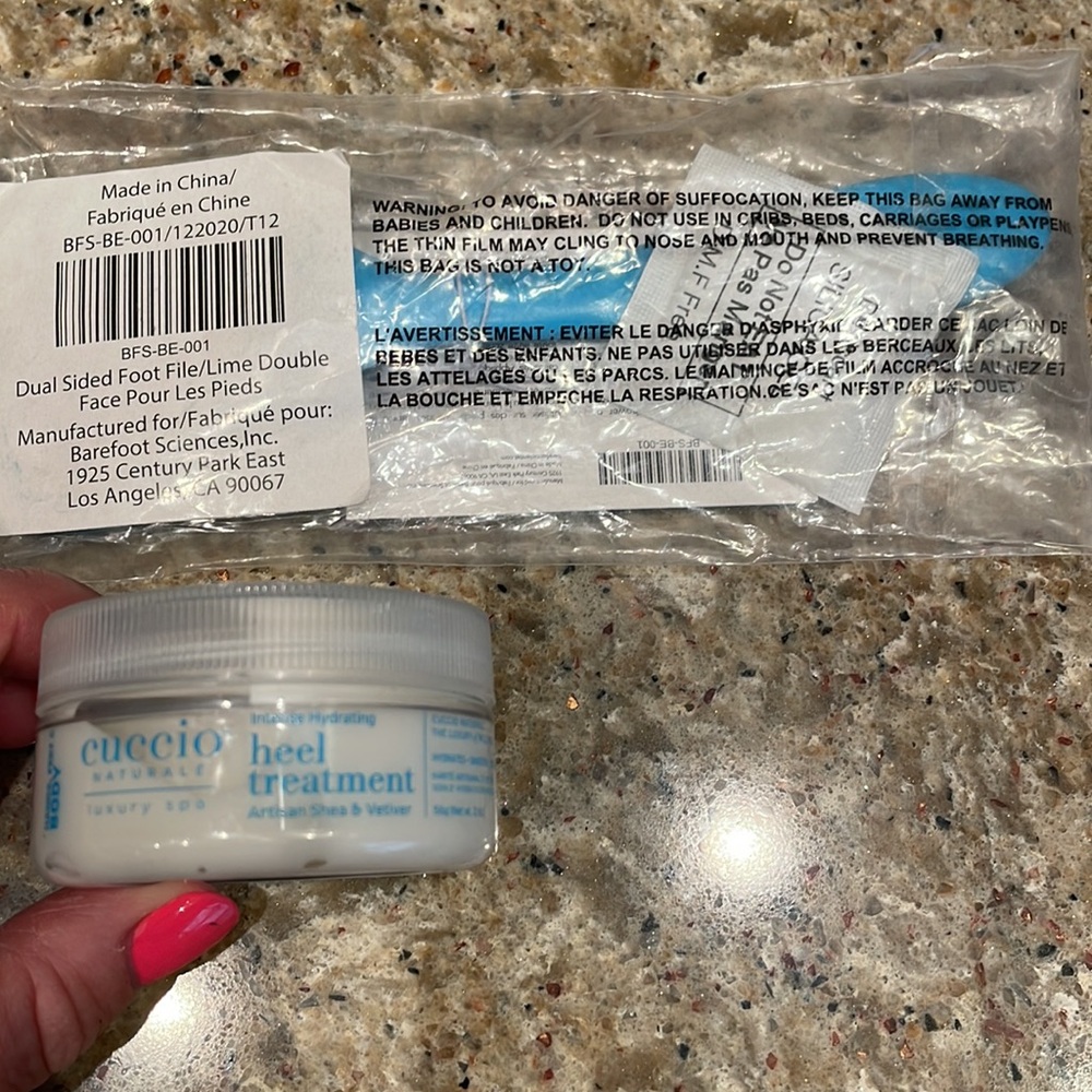 NEW Cuccio Naturale Intense Hydrating Heel Treatment & Pedicure File - Picture 3 of 3